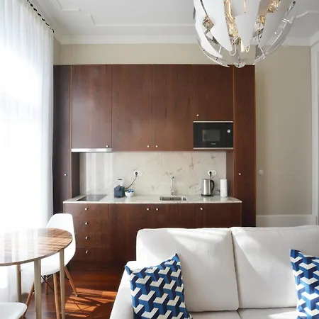 Cozy 1-bedroom In Apartment Porto